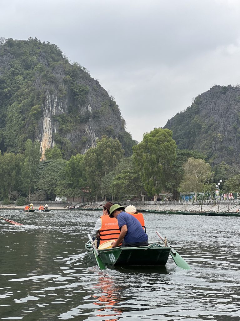 Du lịch Ninh Bình 2 ngày 1 đêm tự túc - Tam Cốc